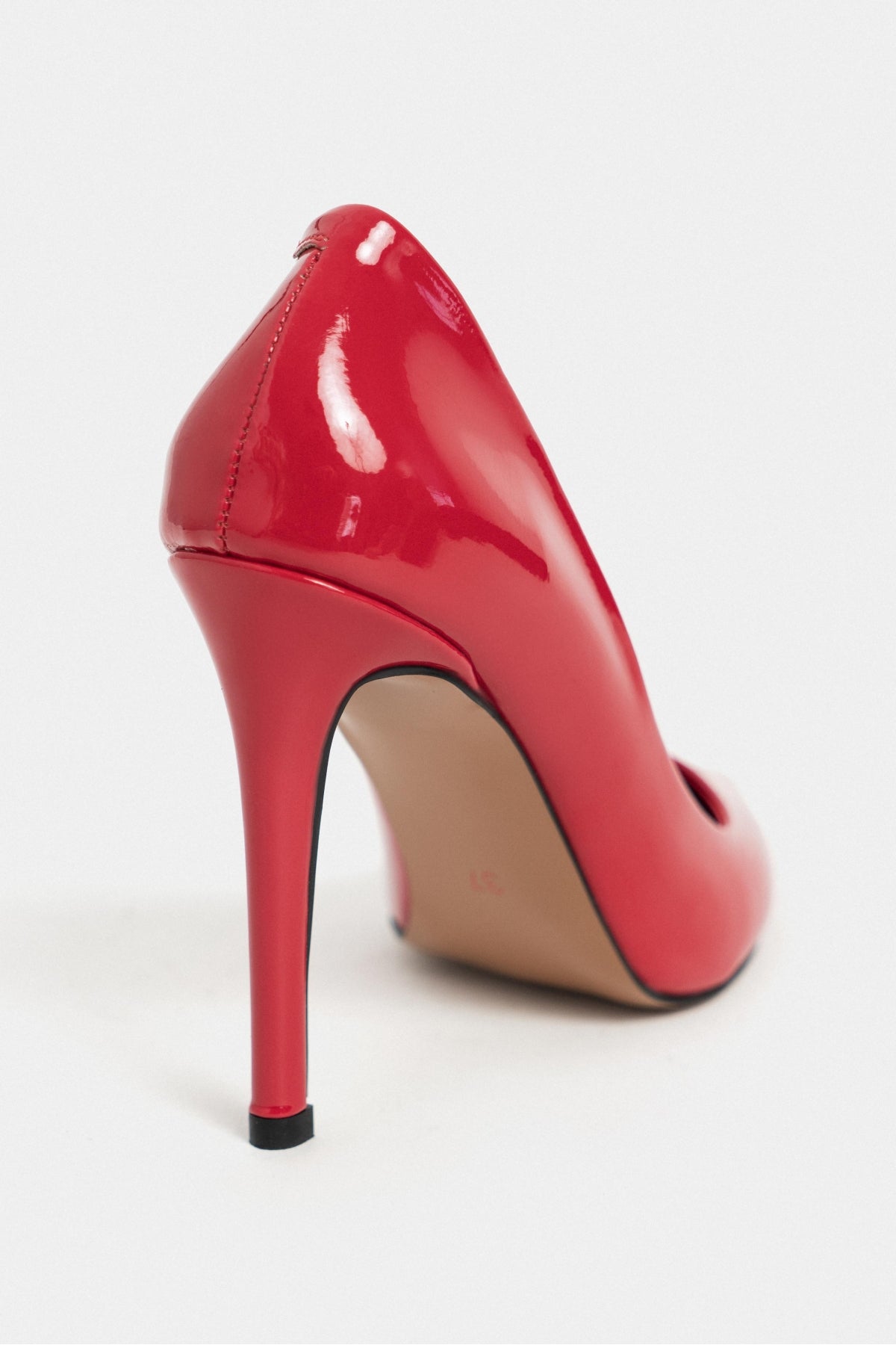 Lunara Kırmızı Rugan Sivri Burun Kadın Stiletto