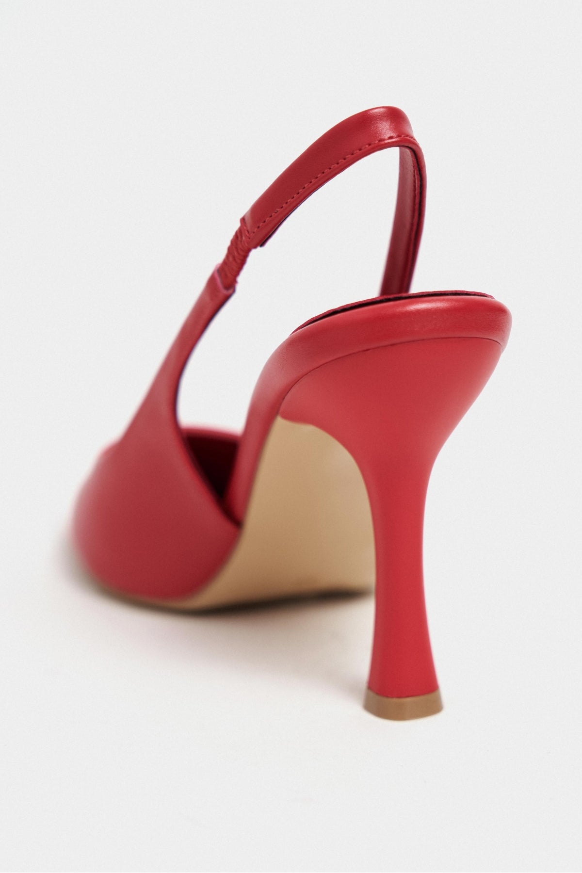 Elara Kırmızı Mat Slingback V Vamp Hattı Sivri Burun Kadın Topuklu Ayakkabı