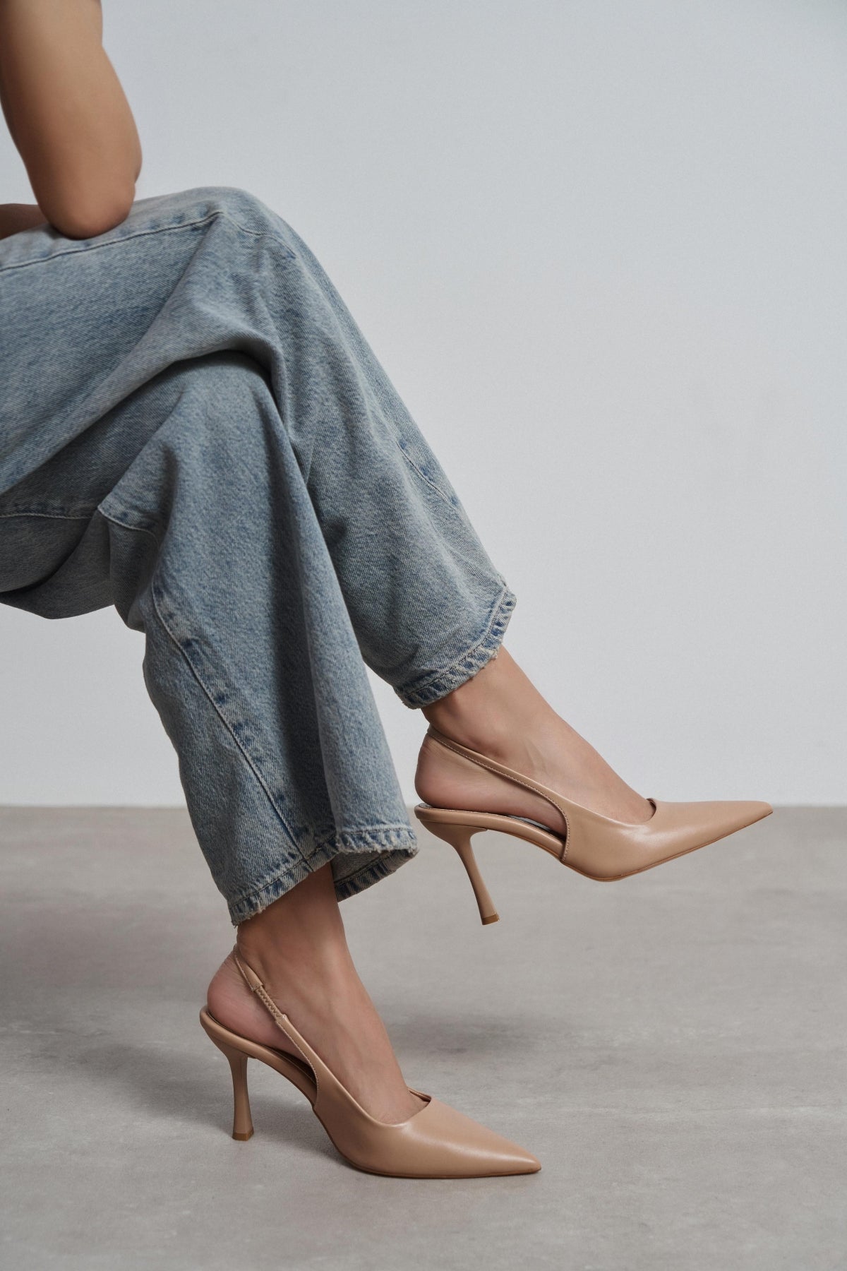 Elara Ten Mat Slingback V Vamp Hattı Sivri Burun Kadın Topuklu Ayakkabı