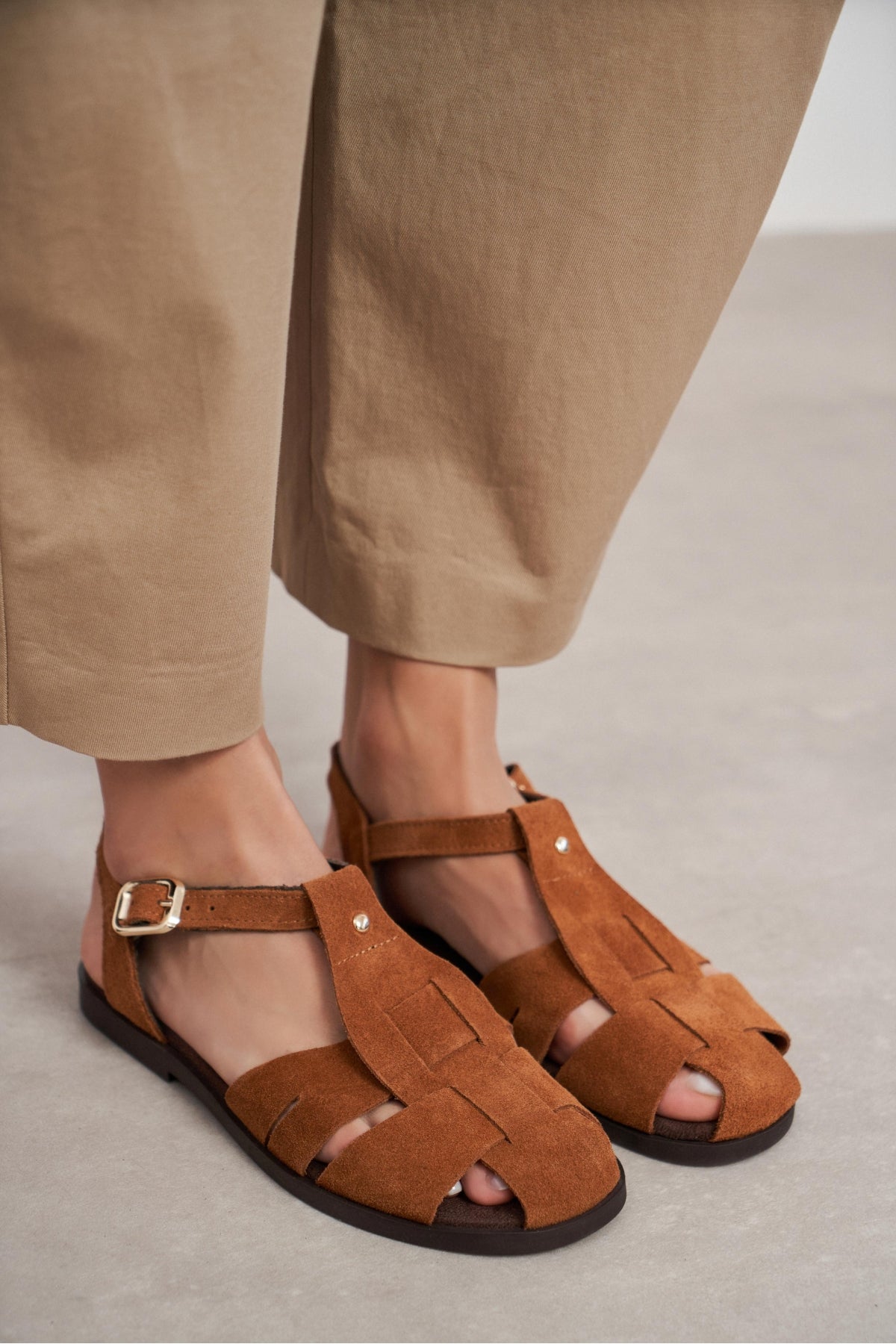 Bird Taba Süet Hakiki Deri Toka Detay Düz Taban Kadın Sandalet