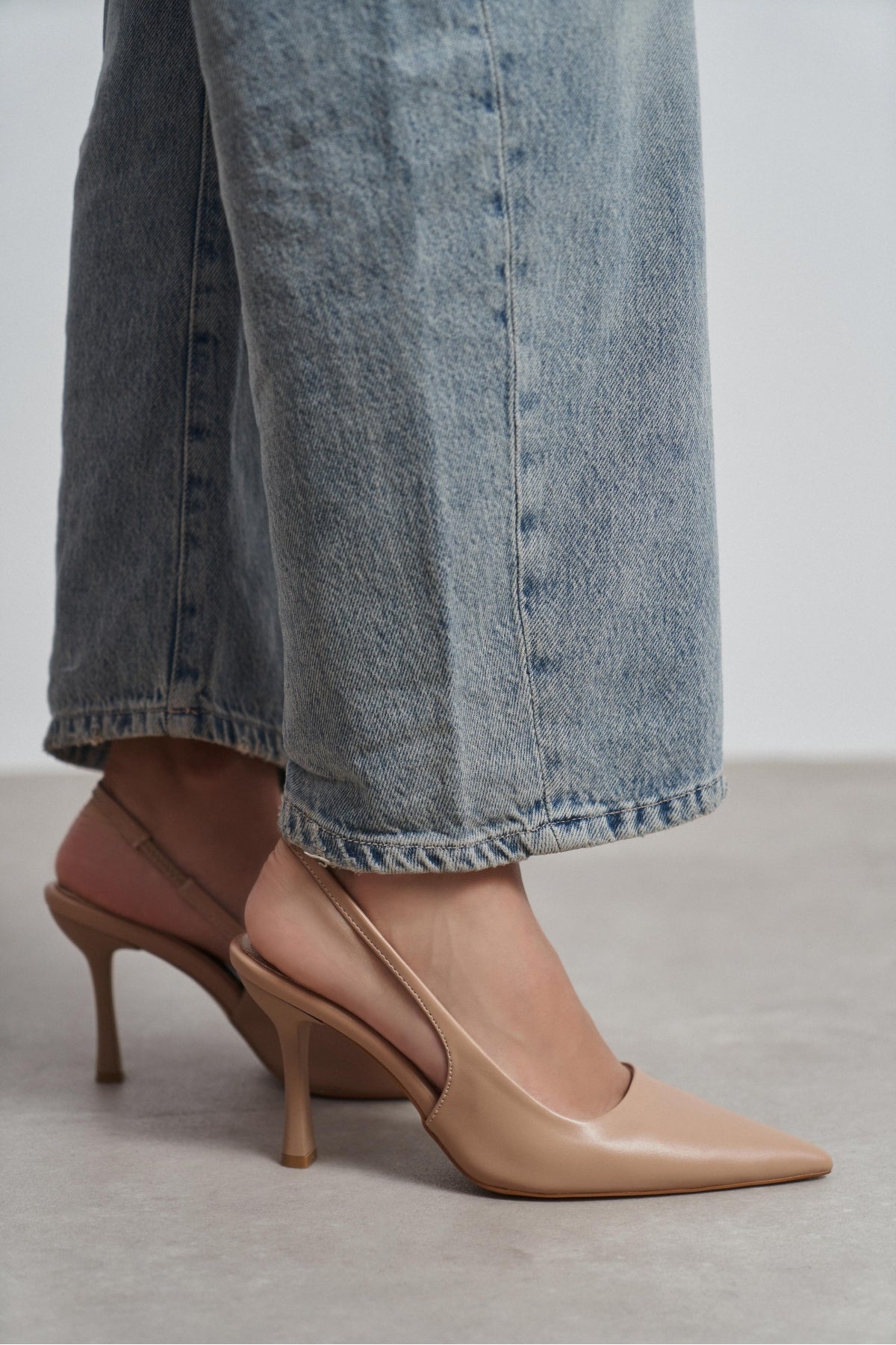Elara Ten Mat Slingback V Vamp Hattı Sivri Burun Kadın Topuklu Ayakkabı