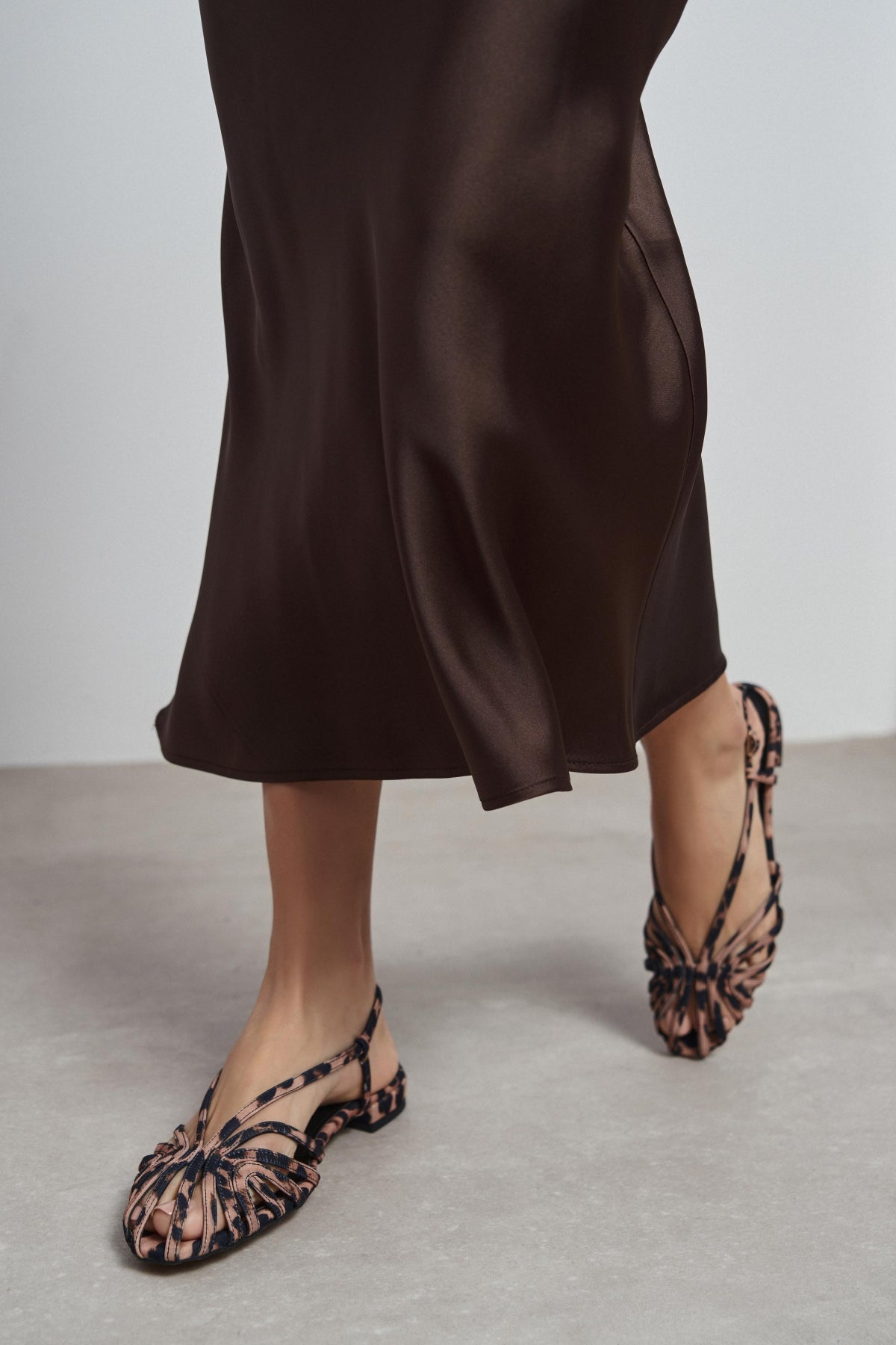Leny Leopar Saten Biyeli 1-2 Cm kalın Topuklu Kadın Sandalet Babet