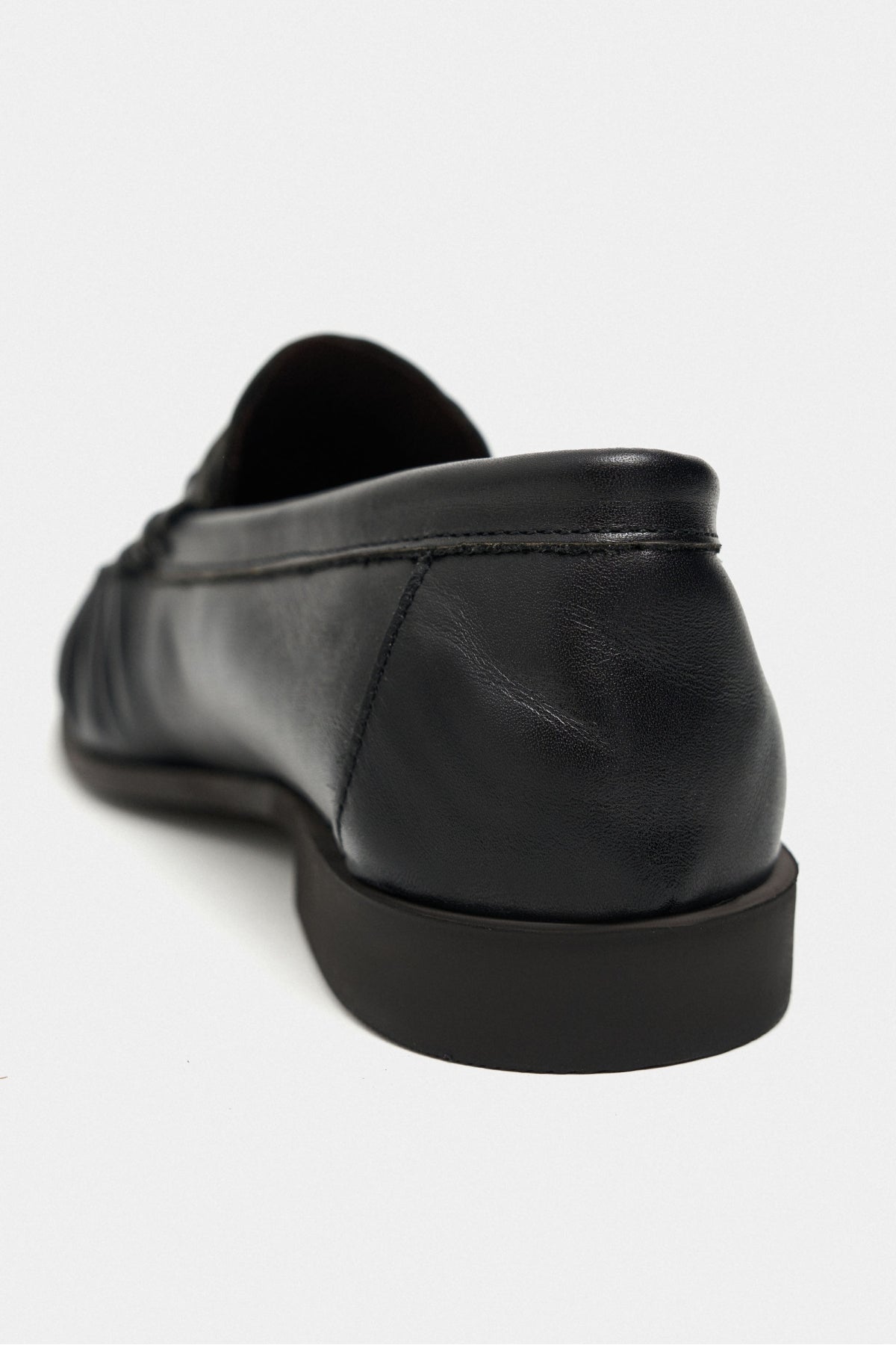 Mirage Siyah Mat Metal Toka Detay Kadın Loafer Ayakkabı