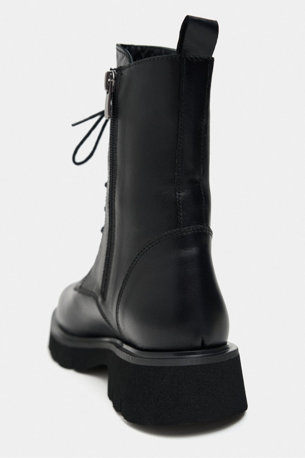Tempest Siyah Mat Deri 4 Cm Bağcıklı Kadın Postal