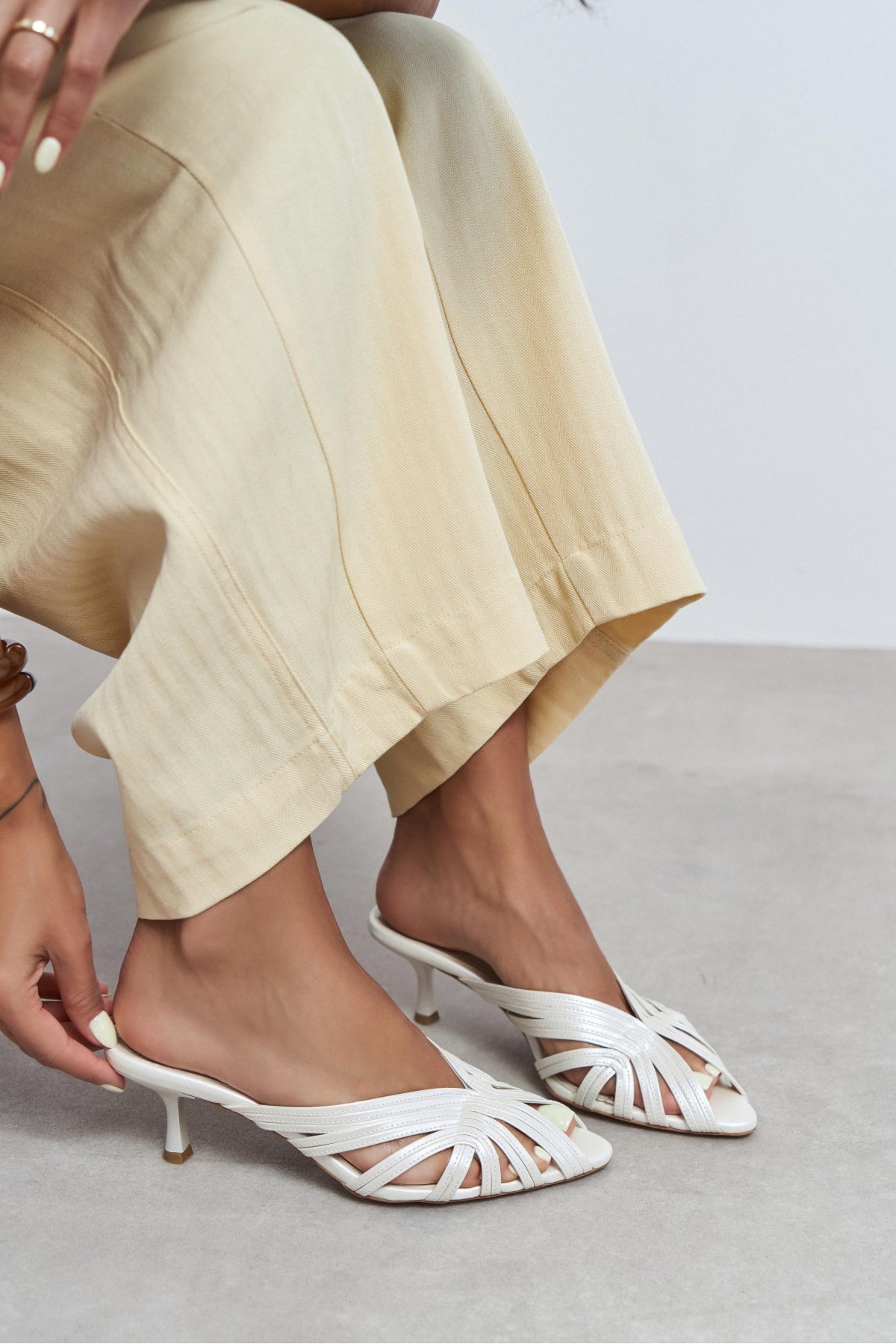 Rosie Sedef Metalik Burnu Açık Detay Kafesli Kadın Topuklu Terlik
