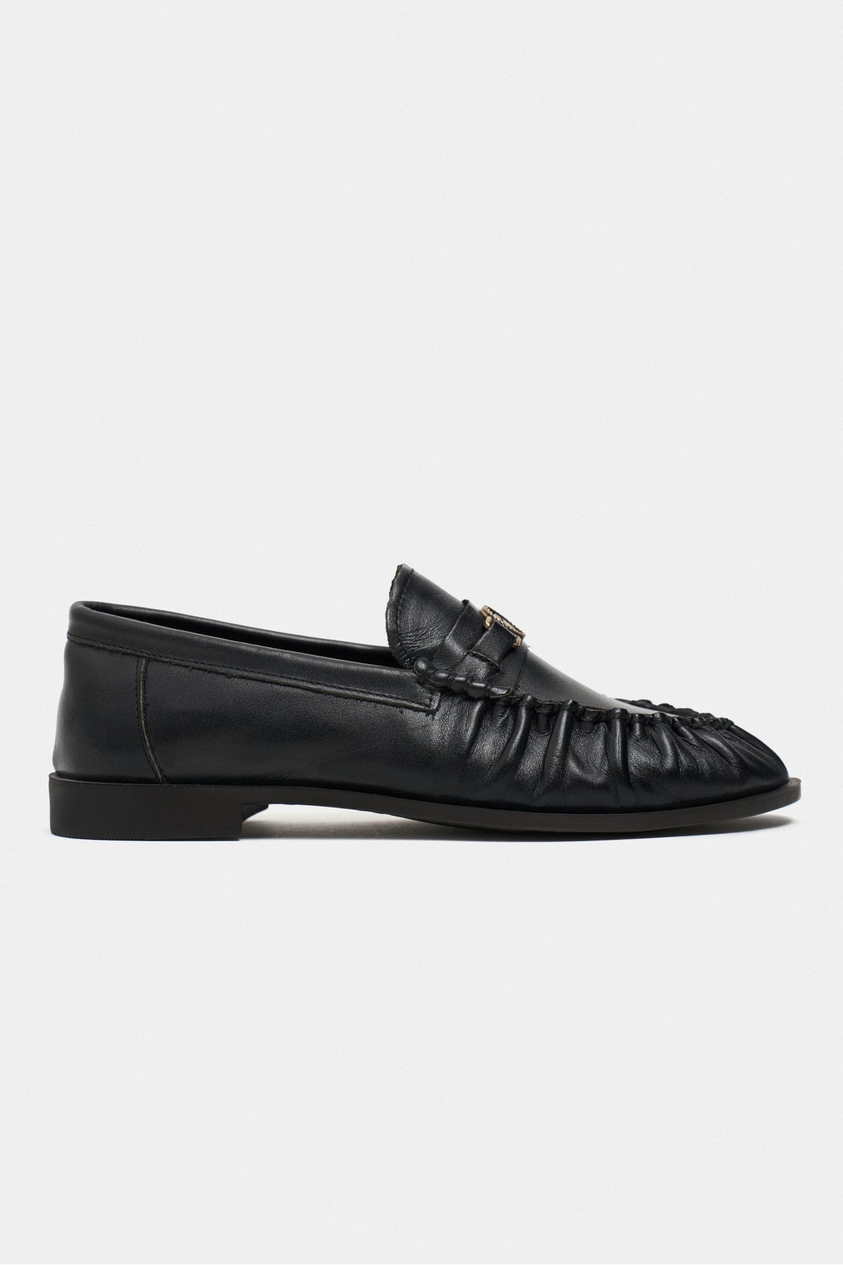 Mirage Siyah Mat Metal Toka Detay Kadın Loafer Ayakkabı