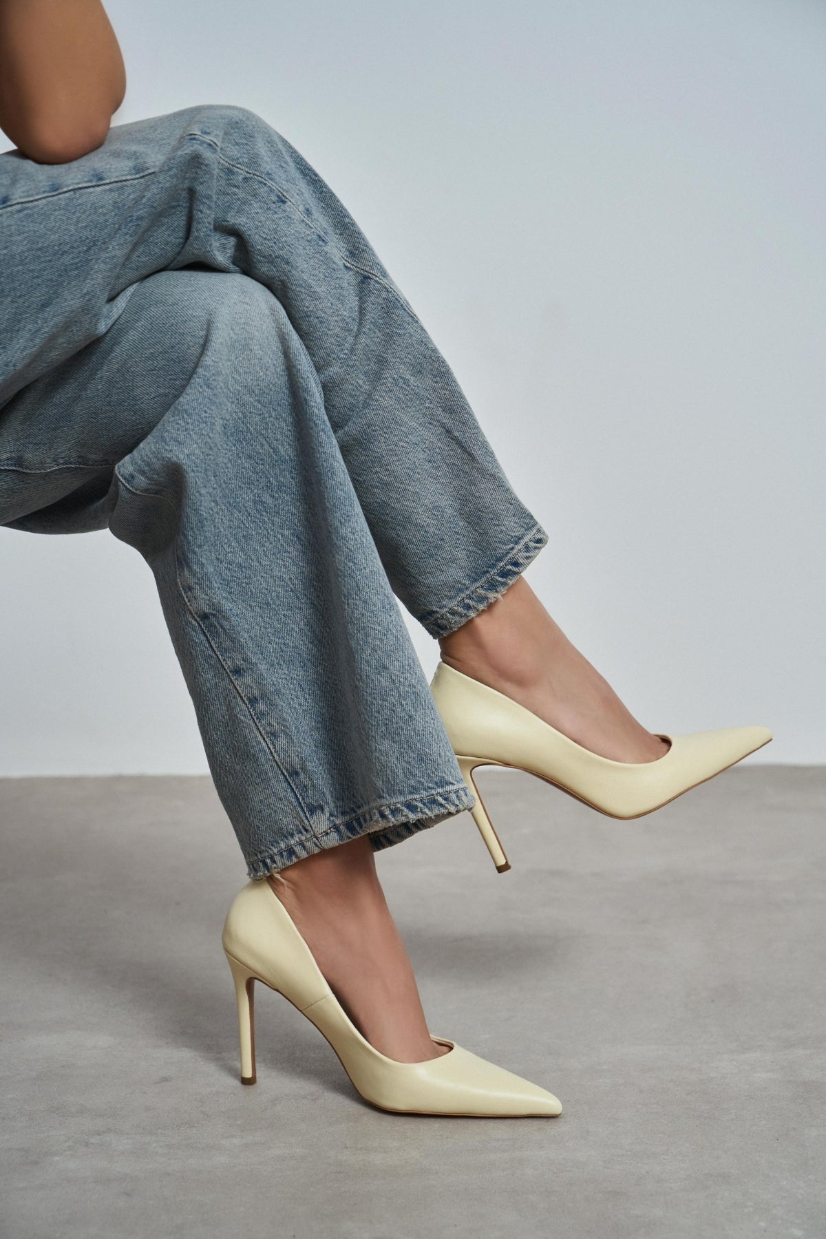 Lunara Tereyeyağı Sarısı Mat Sivri Burun Kadın Stiletto
