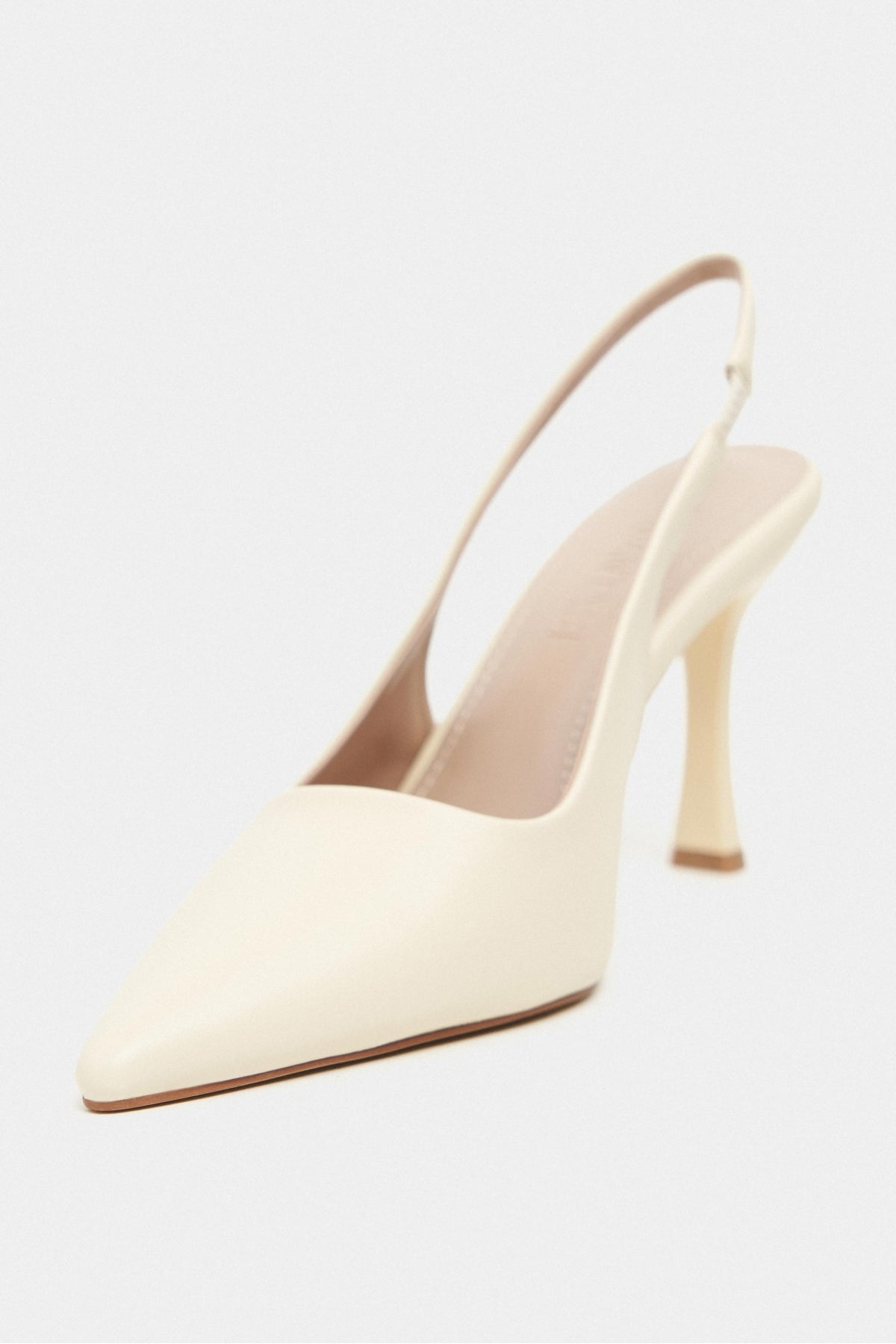 Elara Tereyağı Sarısı Mat Slingback V Vamp Hattı Sivri Burun Kadın Topuklu Ayakkabı