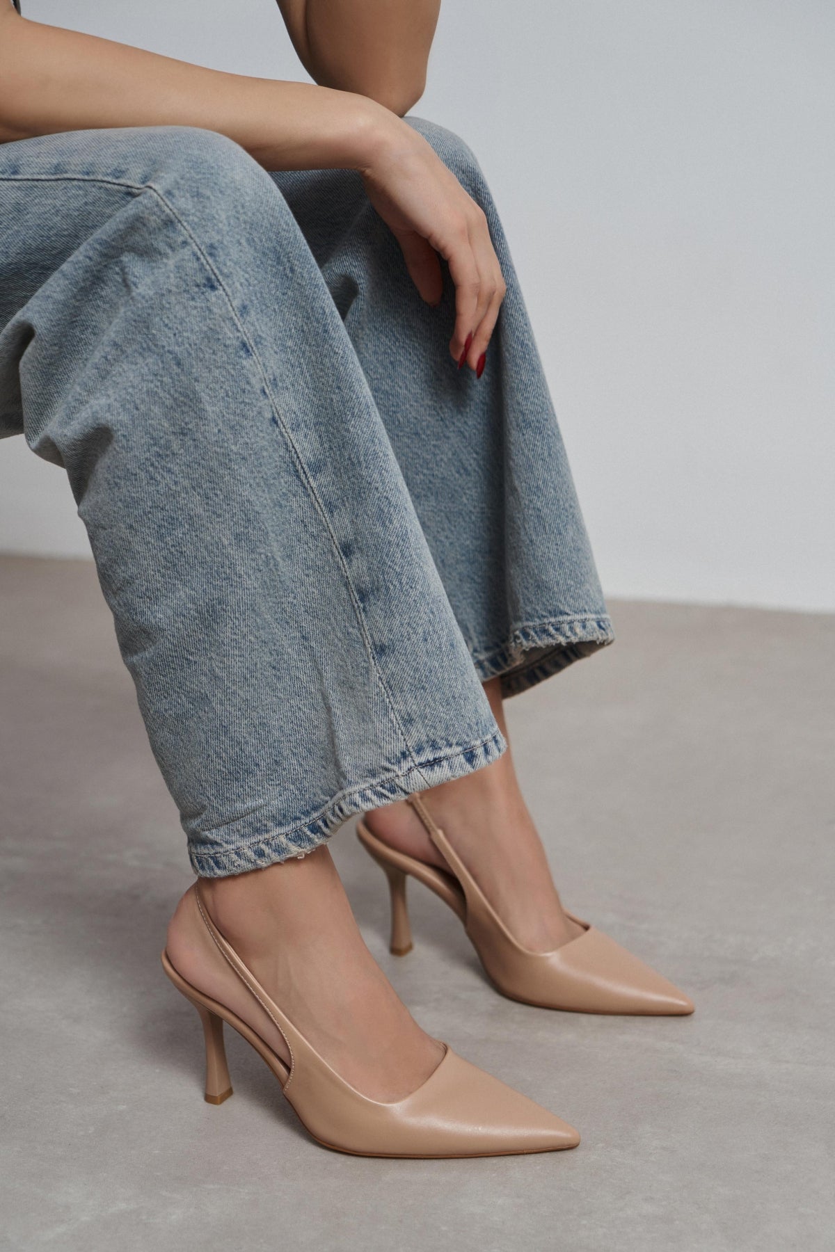 Elara Ten Mat Slingback V Vamp Hattı Sivri Burun Kadın Topuklu Ayakkabı