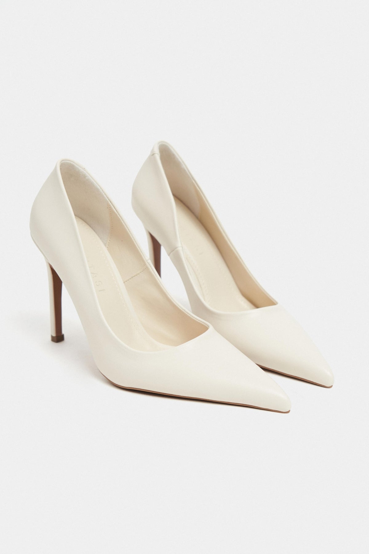 Lunara Bej Mat Sivri Burun Kadın Stiletto